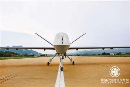 我國量產型彩虹五無人機試飛成功