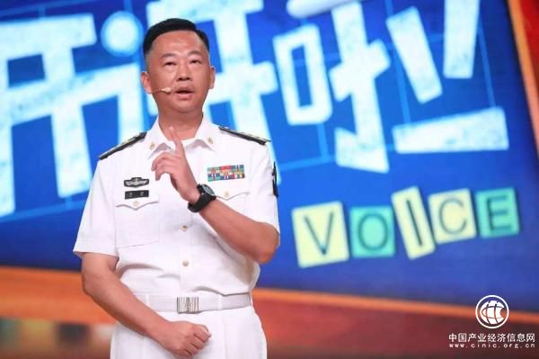 遼寧艦艦長劉喆央視開講，解釋為何航母第一次開放去了香港