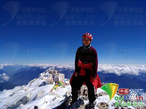 女大學(xué)生8天獨(dú)自登頂雪山，曾休學(xué)一年穿越秦嶺擺脫抑郁癥