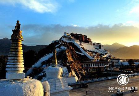 青山綠水變成金山銀山 旅游讓四省藏區(qū)煥發(fā)新光彩