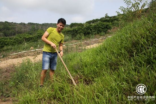 IT工程師跨界創(chuàng)業(yè)當(dāng)農(nóng)民，從零開始考取農(nóng)業(yè)博士