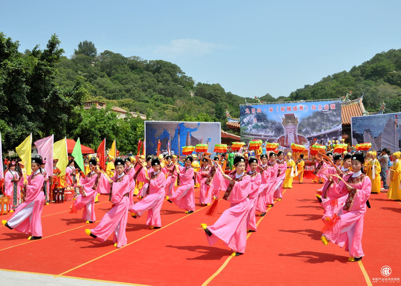 上半年大中型旅游演藝演出場次同比增長近三成