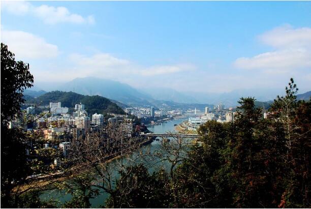 抓住國家公園建設(shè)契機 促進生態(tài)旅游健康發(fā)展