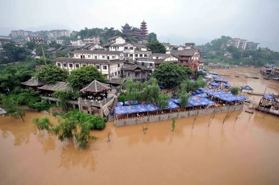 為應(yīng)對近期暴雨洪澇 重慶下?lián)苁屑壘葹?zāi)資金330萬元