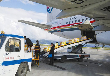 航空貨運需求九連降 貿(mào)易摩擦拖累全球航空貨運增長