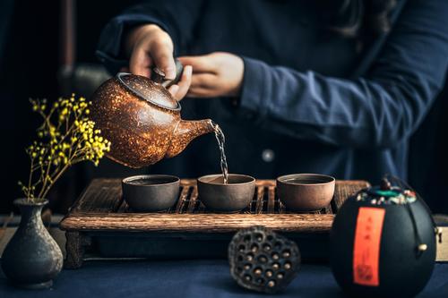 市中心老茶館蹤跡漸稀 上海的茶館文化如何才能傳承下去