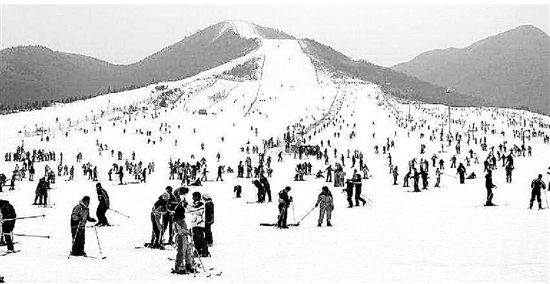 文旅部等三部門再為冰雪旅游加碼 推動冰雪主題旅游度假區(qū)建設(shè)