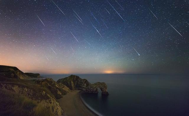 2020年最后一場流星雨22日登場，你會約誰一起看？