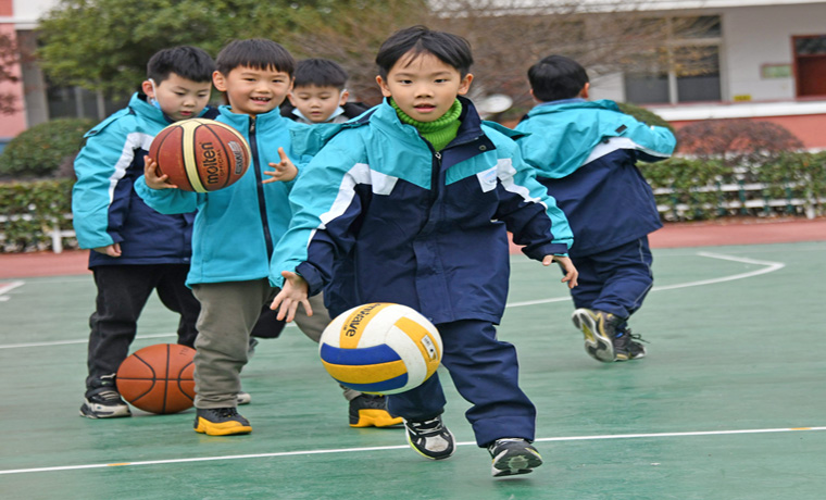 中國青年報：改變男孩柔弱化，從抓好體育課的對抗開始