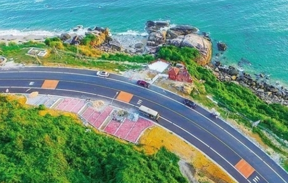 海南加快推進(jìn)環(huán)島旅游公路建設(shè)