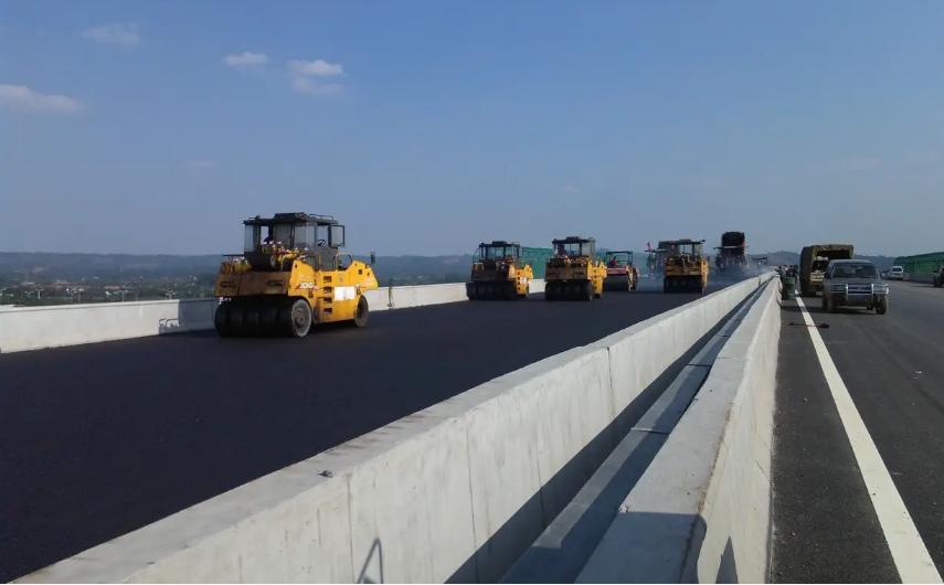 四川前8月公路水路建設(shè)完成投資超1500億元 提前完成全年投資目標(biāo)任務(wù)