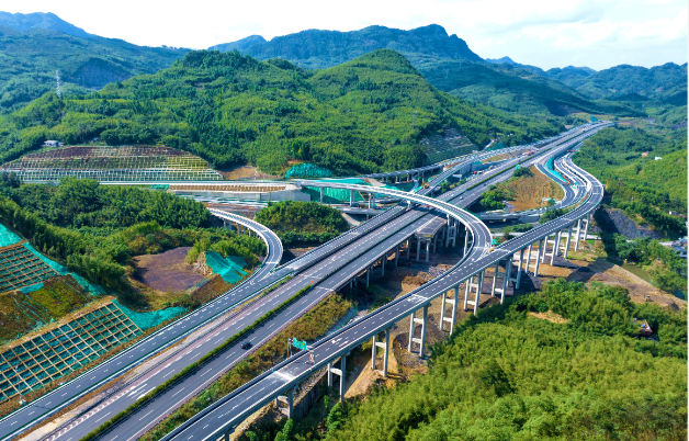 宜威高速公路通車運(yùn)行