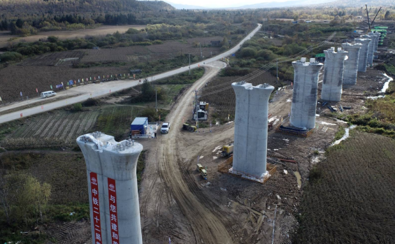 我國在建最北端高鐵哈伊高鐵鐵力至伊春段項目路基土石方工程全部完成