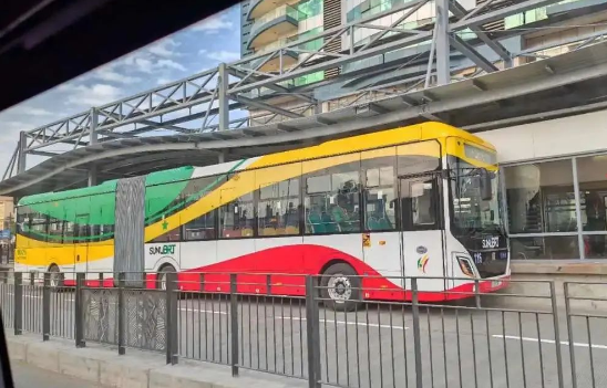 中國中車電動客車亮相塞內(nèi)加爾達喀爾快速公交系統(tǒng)（BRT）項目