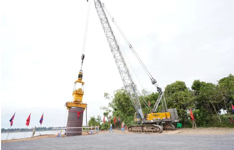 中企承建柬埔寨首都跨河大橋項目開工