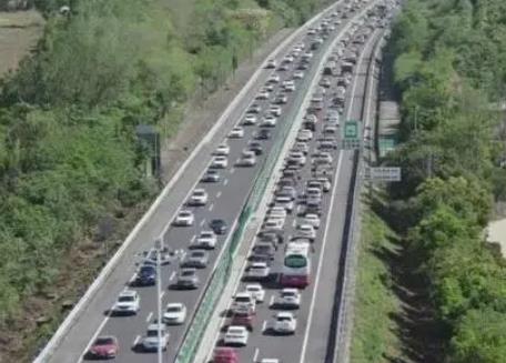 清明假期，四川高速公路總車流量達1130萬余輛次