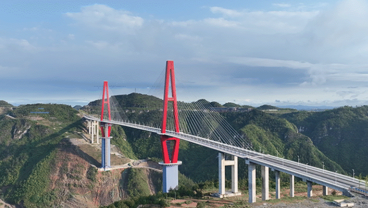 世界跨徑最大高山峽谷景觀斜拉橋！貴州龍里河大橋通車