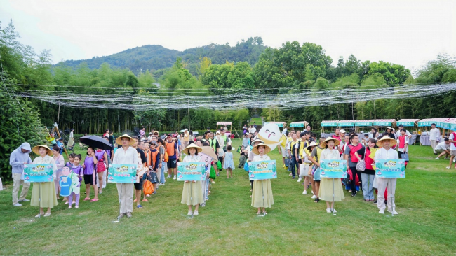 徑山水上趣味挑戰(zhàn)再開賽，泰康鄉(xiāng)村振興又啟新篇章