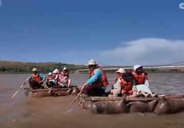 沙漠旅游、低空旅游迅速升溫 “新、奇、特”體驗(yàn)讓游客直呼過癮