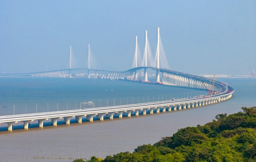 廣東“大橋經(jīng)濟(jì)”再添新引擎 黃茅海跨海通道通車