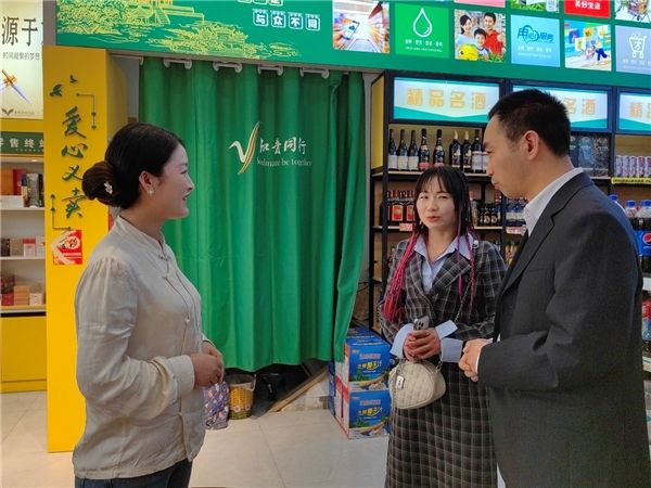 麻城煙草：服務(wù)“走心”贏民心 客戶省心更舒心