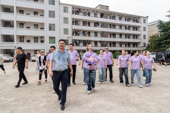 湖南泊麗集團-益起同行，愛心助學